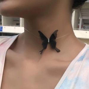 🦋 Beautiful Butterfly floating choker necklace 🦋